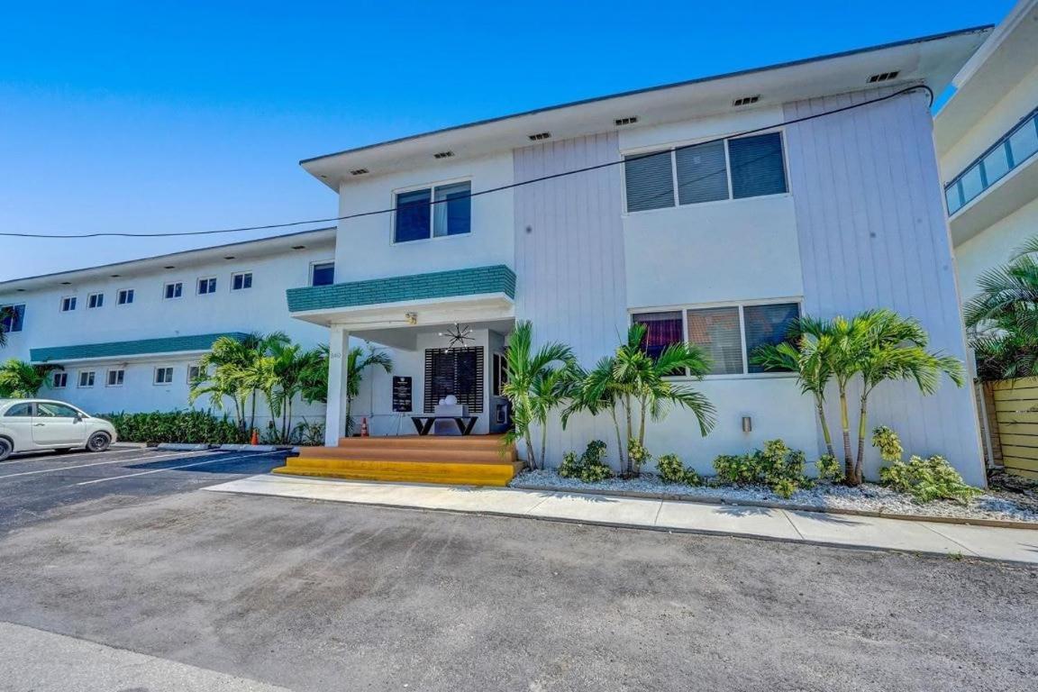 Secluded Hollywood Studio Walk To Beach Boardwalk Apartment Dania Beach Exterior photo